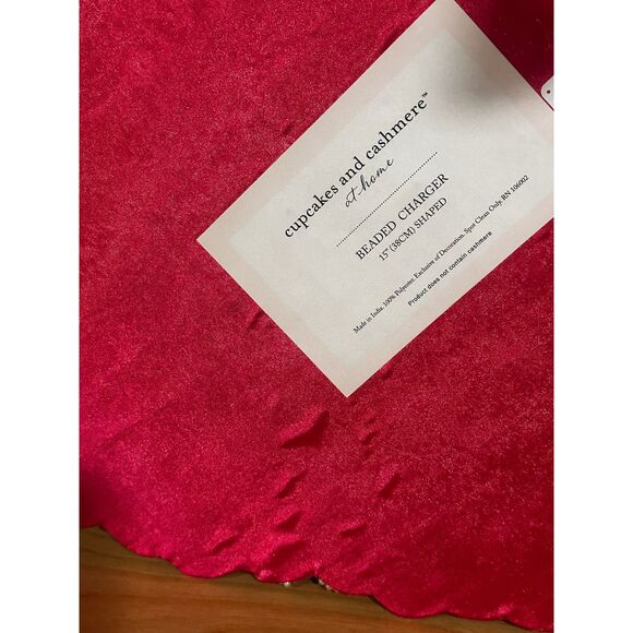 Cupcakes and Cashmere Beaded Heart Placemats NWT Set of 2 - Picture 4 of 5